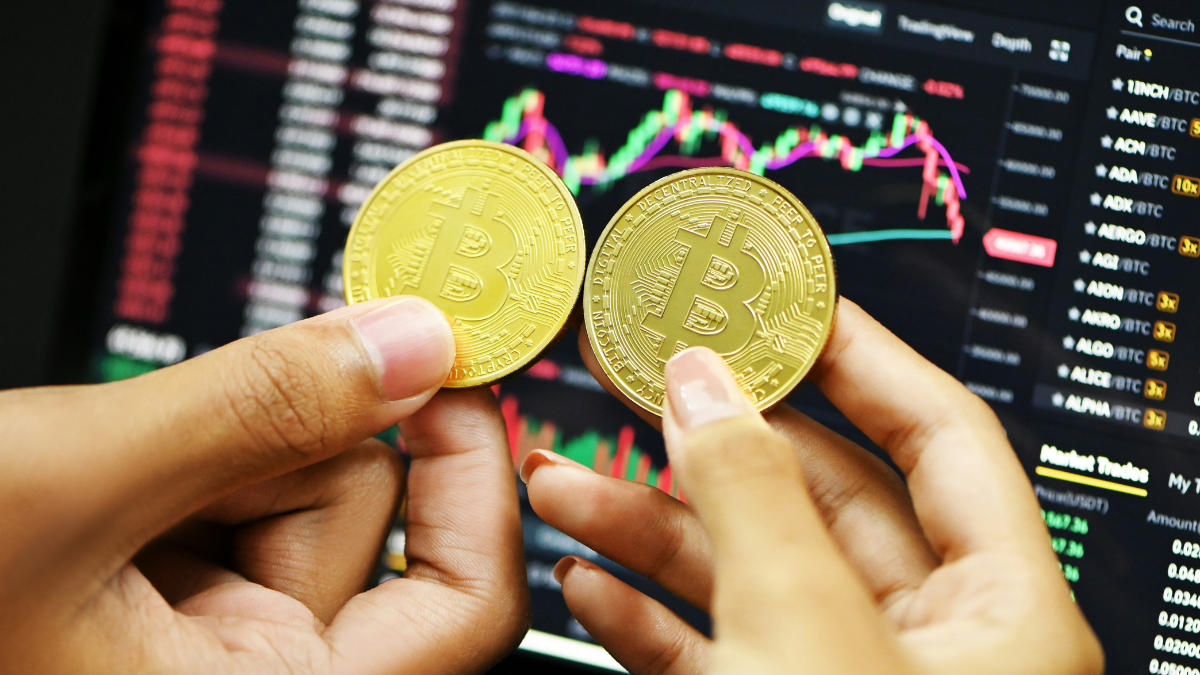 Bitcoin's Price Steadies Near $61,600 Ahead of Key US Inflation Data
