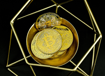 Bitcoin Crosses $80,700 as ETF Demand and Fed Outlook Drive Crypto Rally
