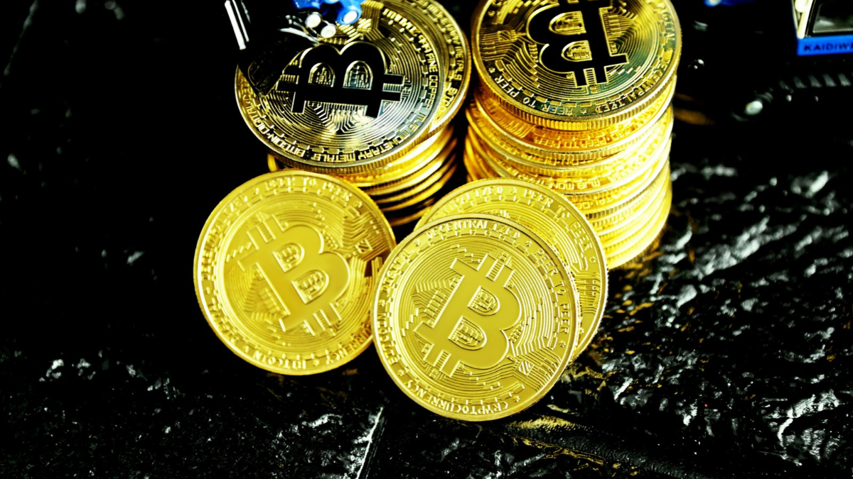 Bitcoin Holds Near $84,000 as Bond Yields Test Rally Momentum