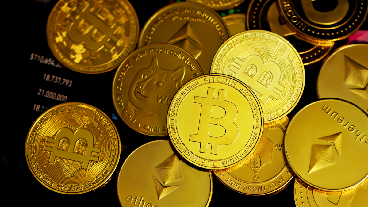 Bitcoin Holds Near $79,000 as Profit-Taking and US Data Put Rally to Test