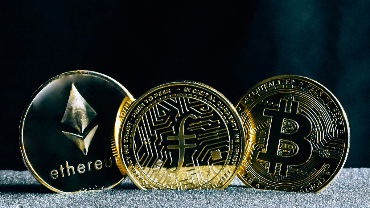 Bitcoin Drops Below $64,000 as Treasury Yields Pressure Crypto Market