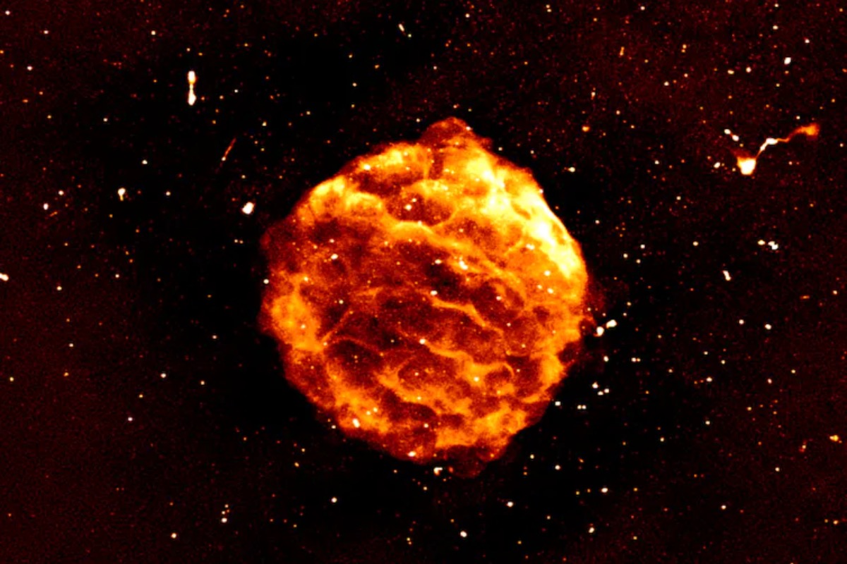 Australian Supercomputer Creates Image of Supernova Remnant Using Radio Telescope Data