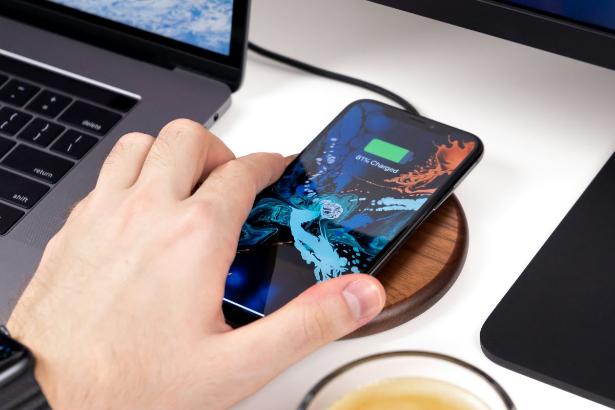 iPhone Could Get AI-Powered Battery Management Mode With iOS 19: Report