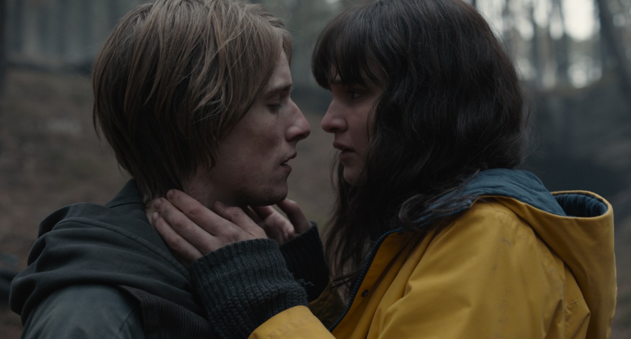 Dark Season 3 Review: A Polarising End