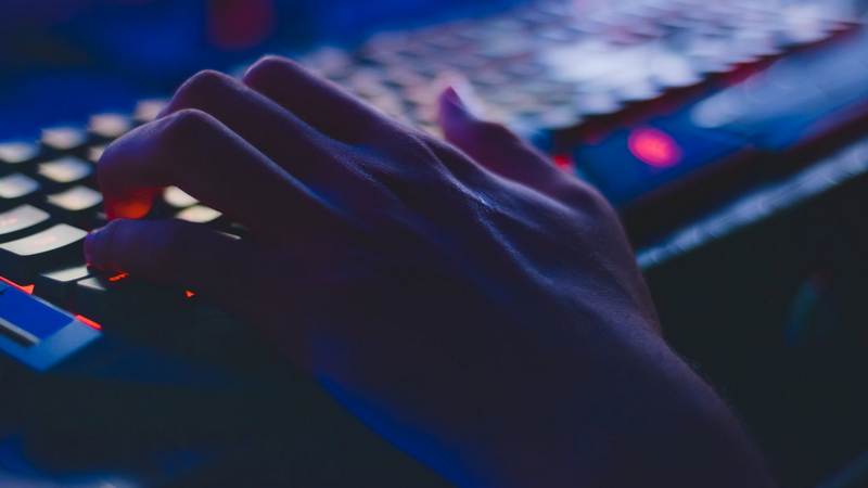 French Startup Offers 'Dark Web' Compass, but Not for Everyone