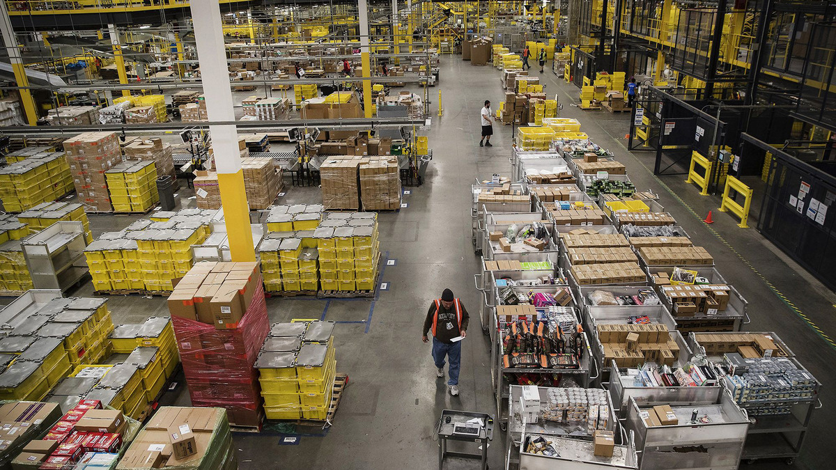 Amazon Holiday Shopping: The Man Who Makes It Happen