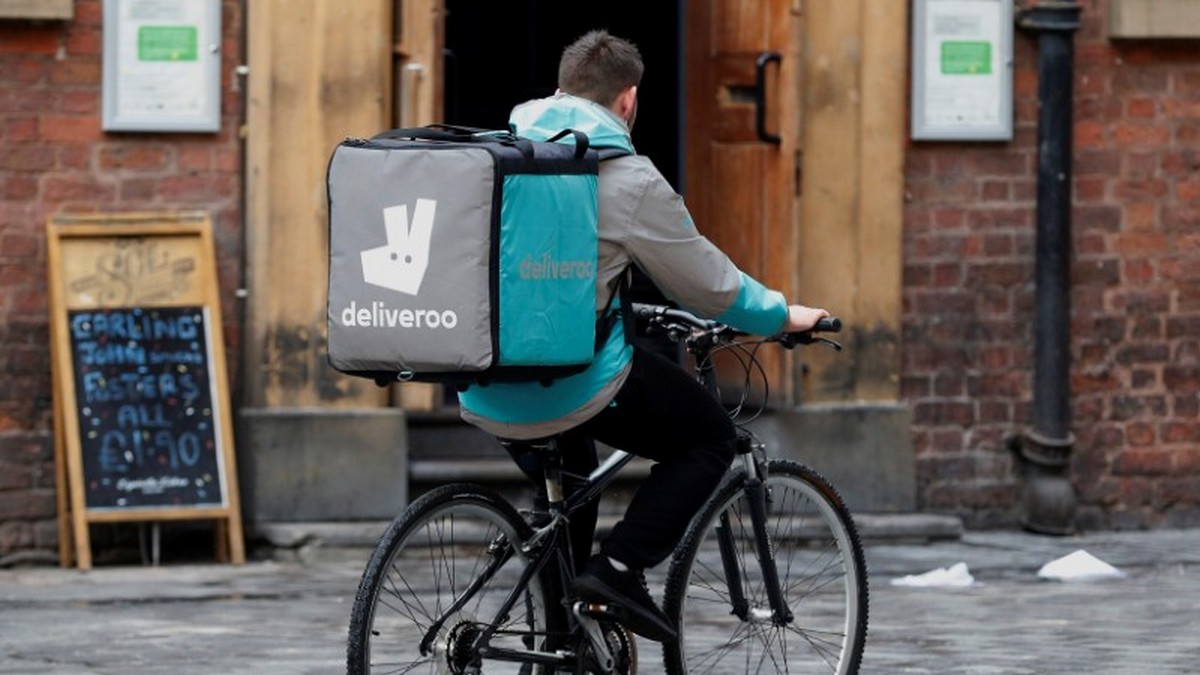 Amazon Invests in British Food Courier Deliveroo
