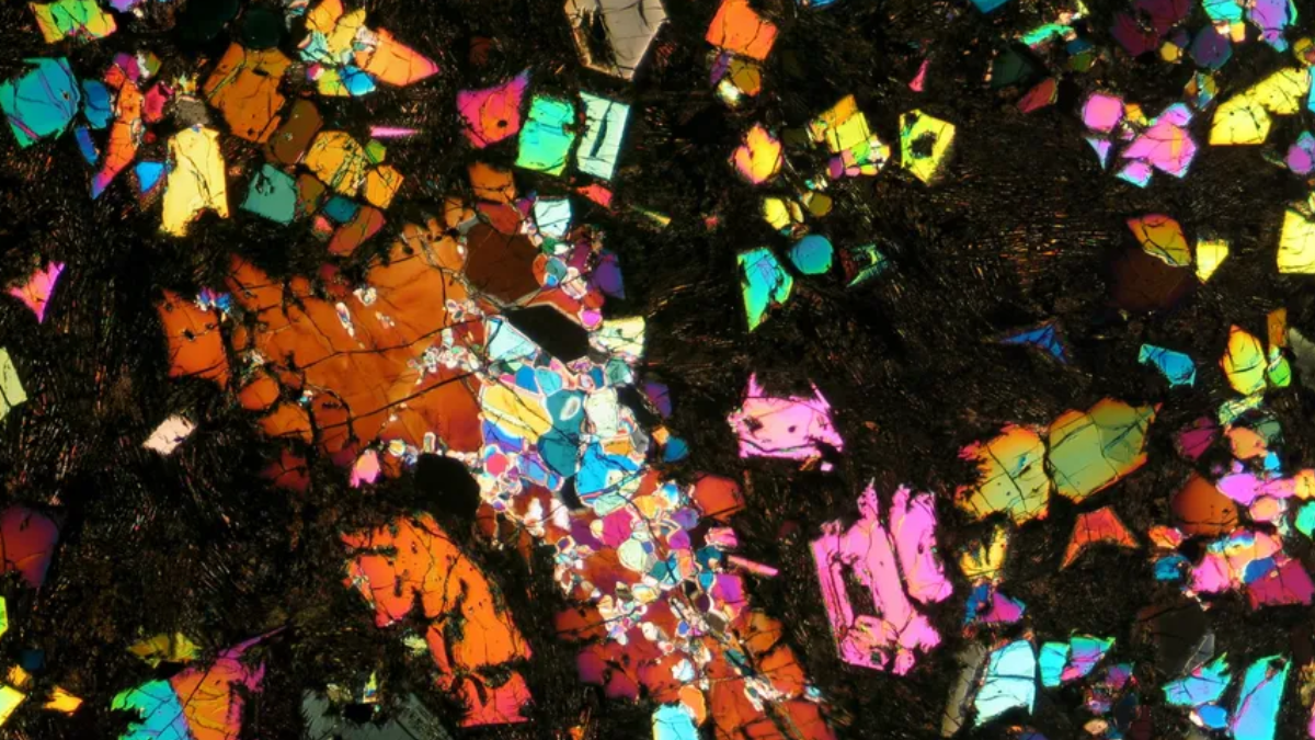 Sahara Meteorite May Be Fragment of a Lost Moon-Sized World, Study Suggests