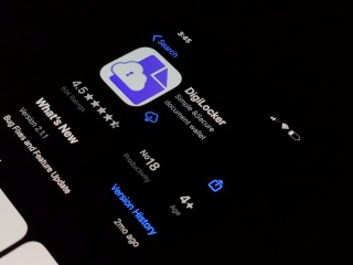 Driving Licence, Registration Certificate Stored in DigiLocker, mParivahan Valid Documents: Delhi Government