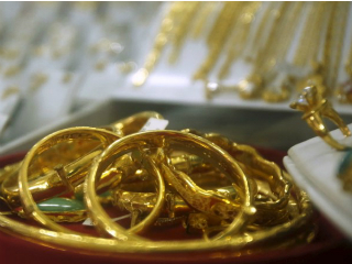 In India, Digital Gold Sellers Hope Trickle Will Become a Rush