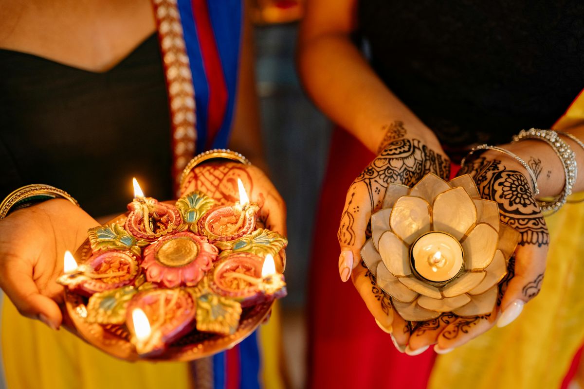 How to Use Google’s Gemini AI to Turn Your Photos Into  Diwali-Themed Images Using Nano Banana