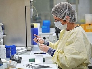 Scientists Report Setbacks in Quest for AIDS Cure