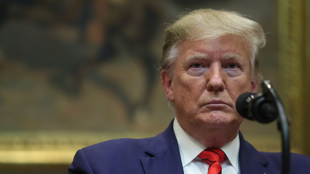 Trump Wants Apple to Be Involved in 5G Network Building in the US