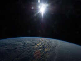 Earth’s Inner Core Not Just Rotates but Oscillates Too, Says New Study Earth’s Inner Core Not Just Rotates but Oscillates Too, Says New Study