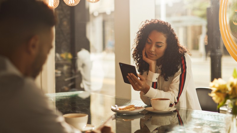 Walmart Teams With Rakuten on Digital Book Shop