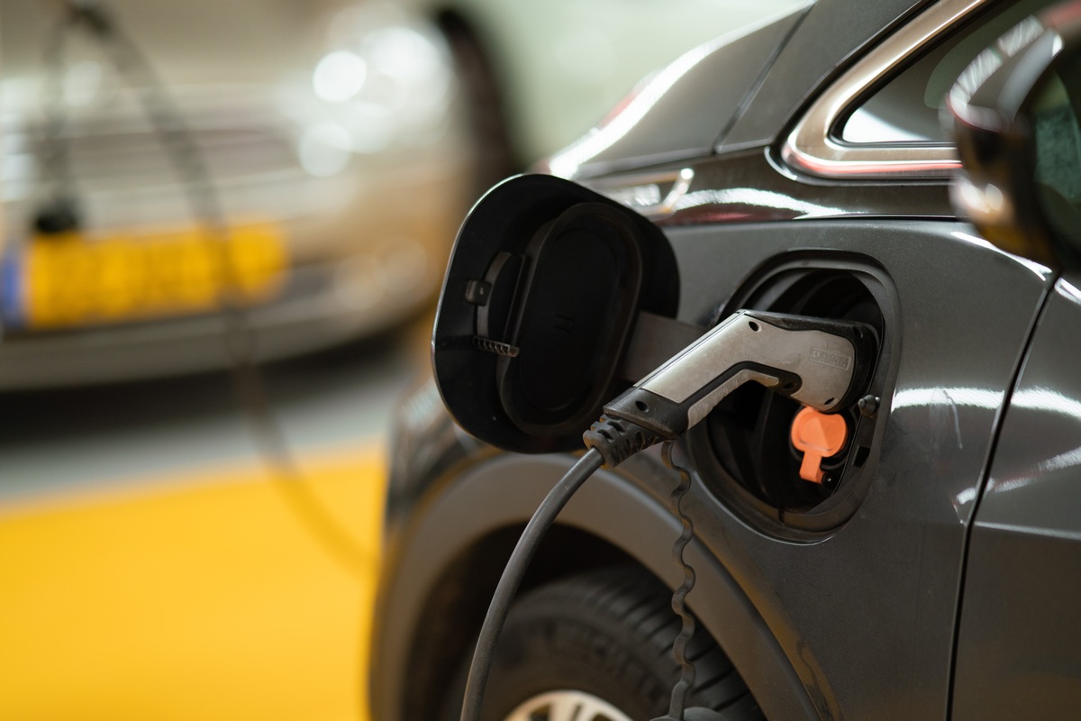 CESL to Set Up 810 EV Charging Stations on 16 Highways, Expressways: All Details
