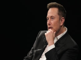 Elon Musk Distracted by Twitter, Should Focus on Tesla as EV Rivals Pick Up Pace, Investors Say in Survey Elon Musk Distracted by Twitter, Should Focus on Tesla as EV Rivals Pick Up Pace, Investors Say in Survey