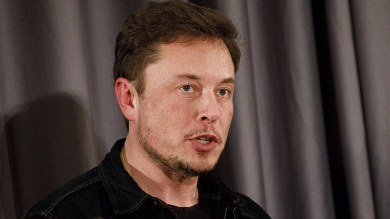 Elon Musk Says Sorry, Starts Acting Like a Real CEO