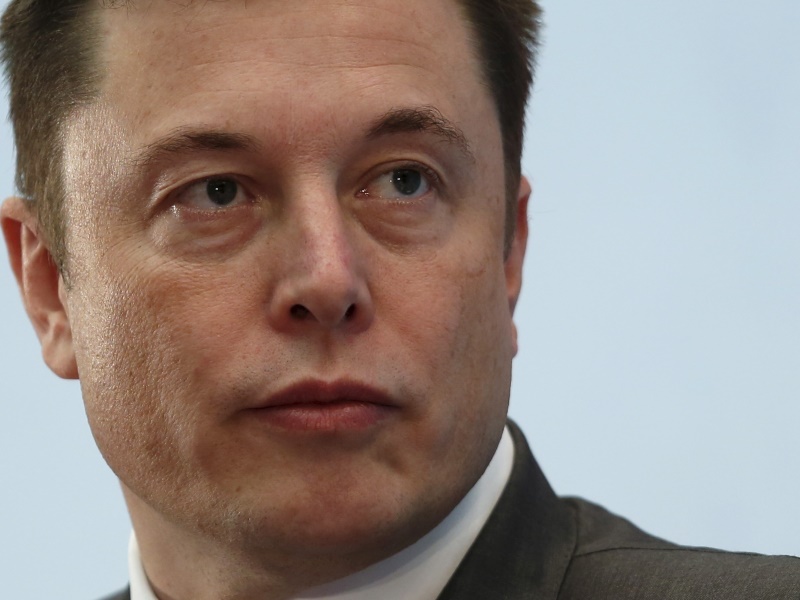 Tesla CEO Elon Musk in Public Feud With Auto Workers Union