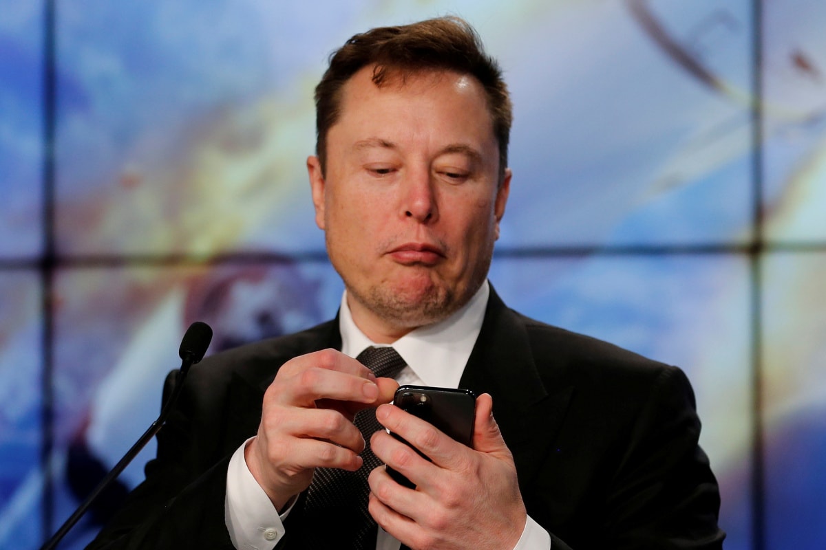 Elon Musk Sued By Tesla Investor Who Claims Tweets Violate Sec Settlement Technology News 