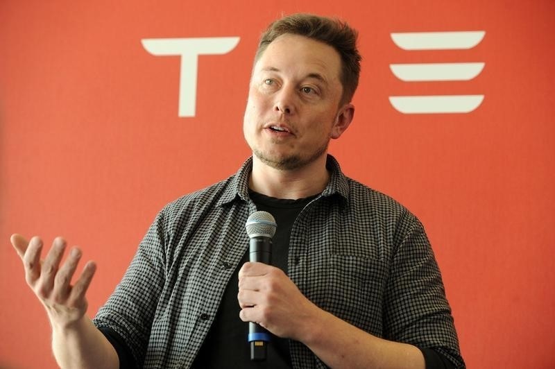 Elon Musk Discusses Colonising Mars, Traffic-Avoiding Tunnels at TED Talk
