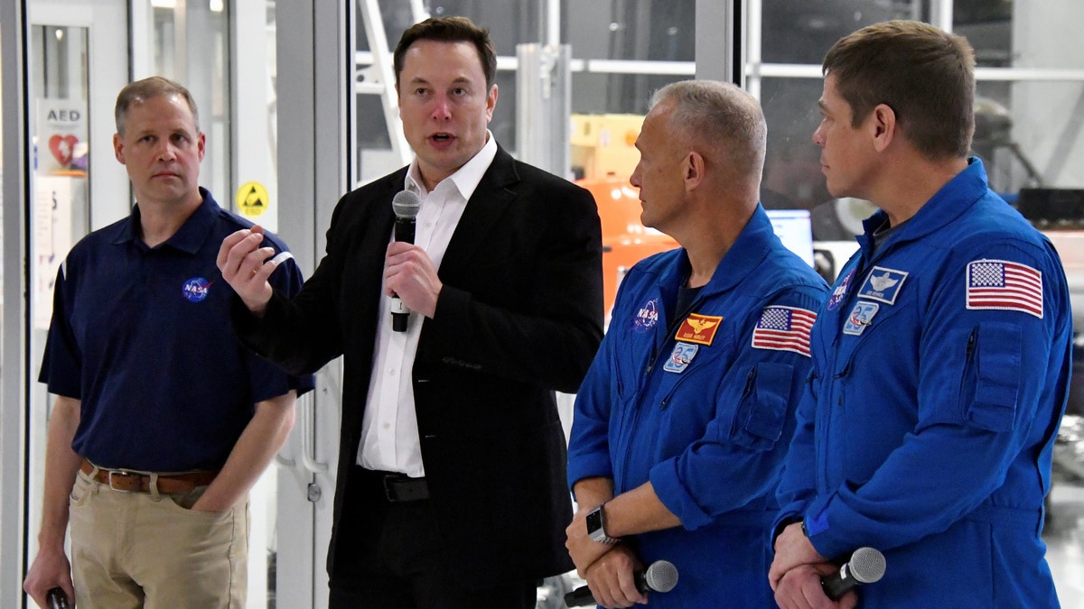 NASA Aims for First Manned SpaceX Mission in Q1 2020