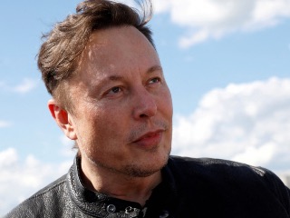 Elon Musk Reclaims Position as World&rsquo;s Richest Person After Bernard Arnault&rsquo;s Louis Vuitton Shares Drop