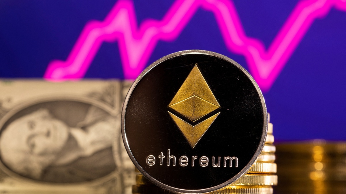 US SEC to Approve Ethereum ETF in May, Standard Chartered Predicts