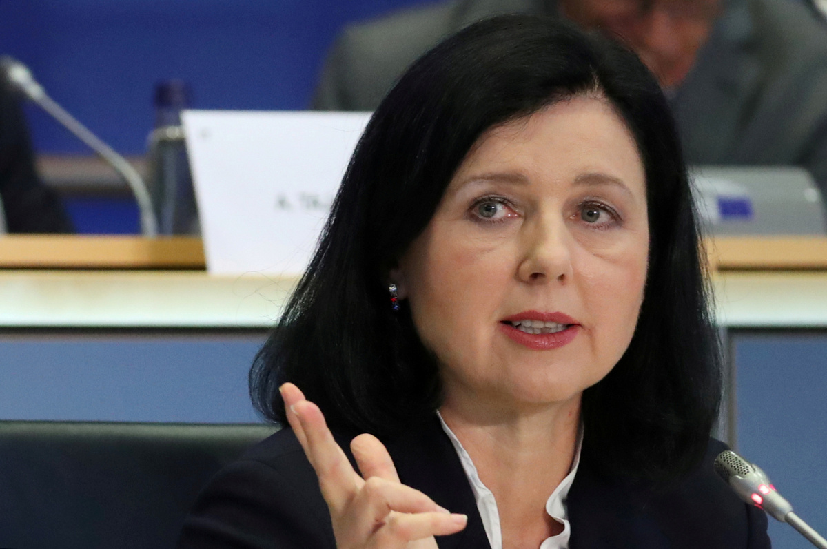 EU to Adopt Unified Policy on Coronavirus Mobile Apps