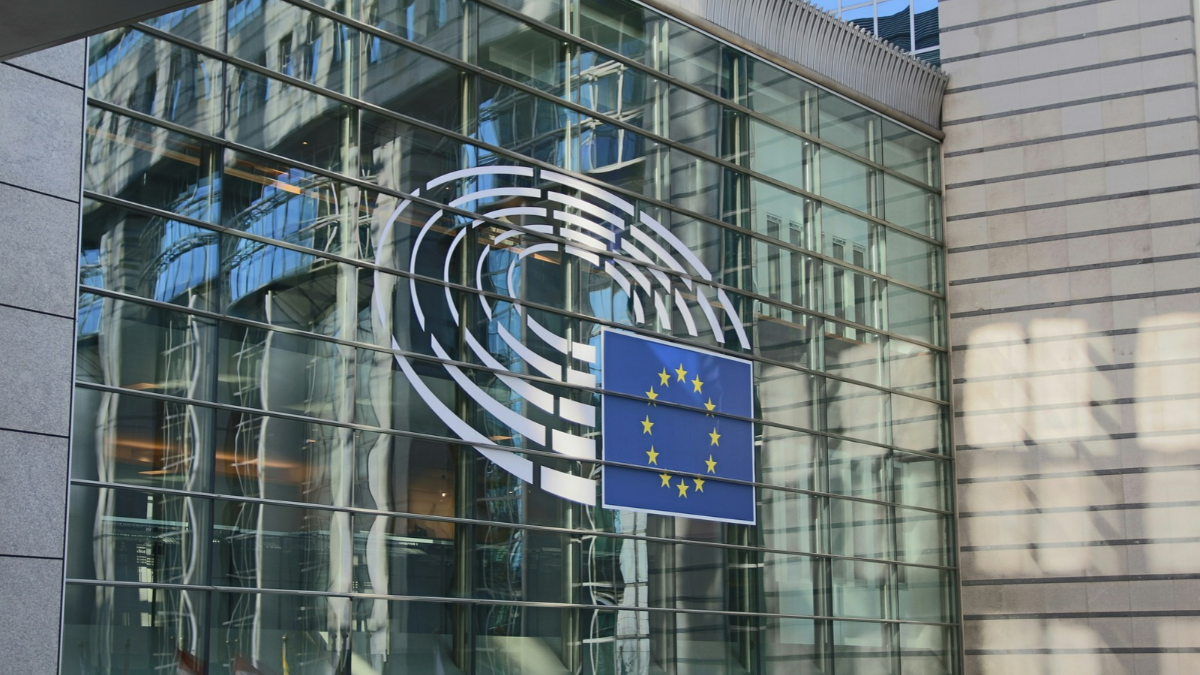 ECB, EU Central Banks Call for Revisions to MiCA Stablecoin Deposit Requirement