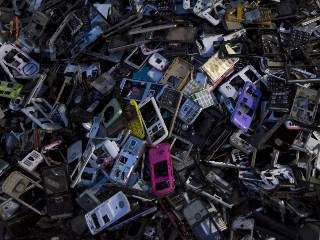 Smartphone Waste to Constitute Over 30 Percent of World&#039;s Total Mobiles in 2022: Report