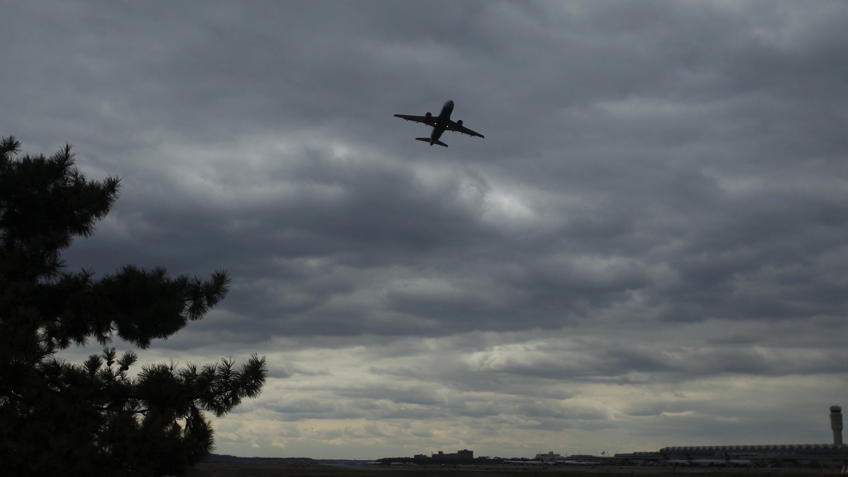 5G Rollout in US: Airlines Cancel Some Flights Even After AT&T, Verizon Scale Back Deployment