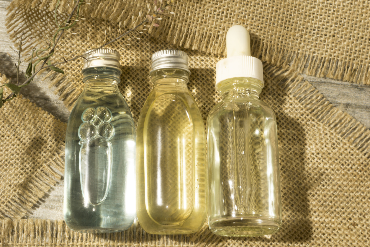 Top 5 Overnight Oils For Deep Hydration And Glowing Skin