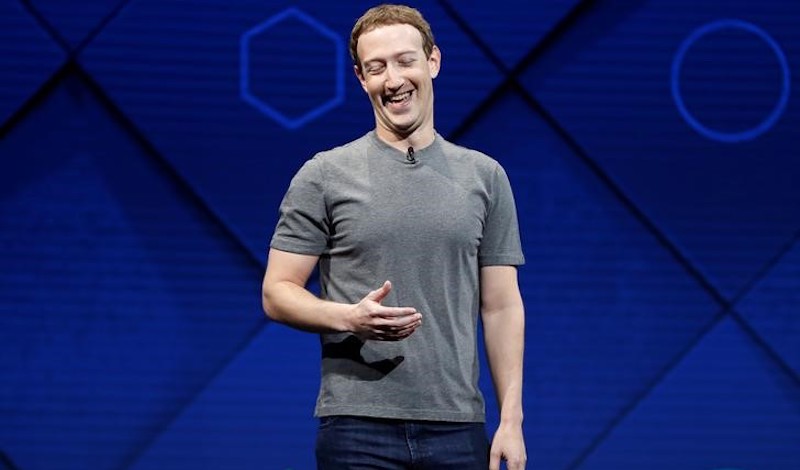 Facebook CEO Mark Zuckerberg to Return to Harvard Today as Commencement Speaker