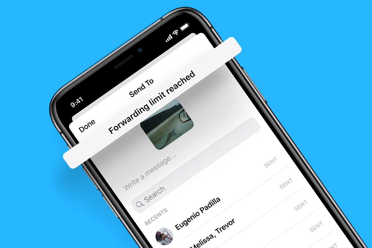 Facebook Messenger Will Limit Forwarding Messages to Only Five People or Groups, Like WhatsApp