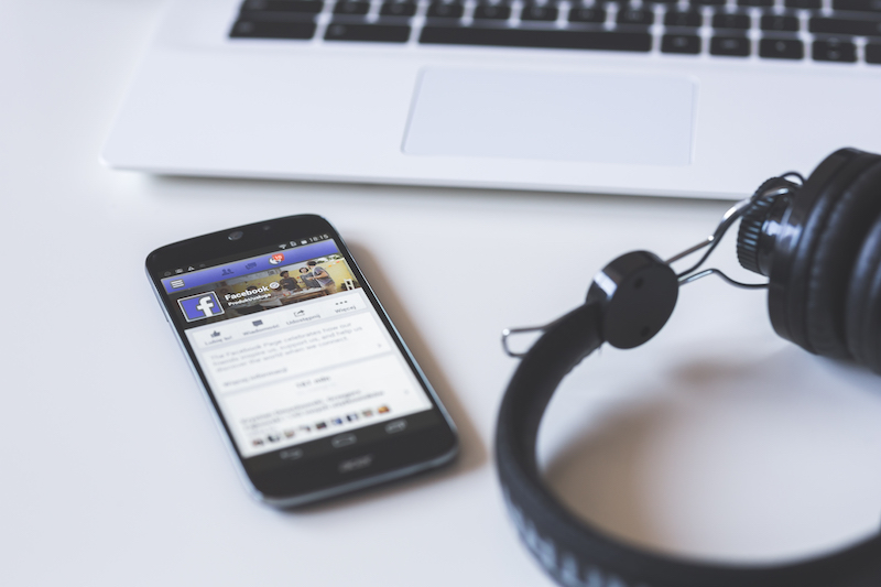 How to Use Facebook Messenger Without a Facebook Account