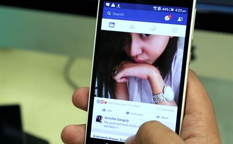 Facebook Bug Sees Old Photos, Posts Reappearing