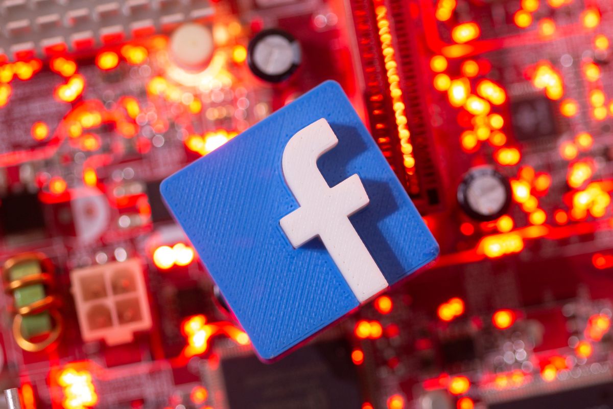 Facebook Used by Chinese Hackers to Target Uighurs Abroad With Malware Links, Company Says