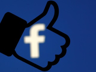 Facebook Could Soon Ask You to Upload a Photo to Confirm Your Identity, Test Shows