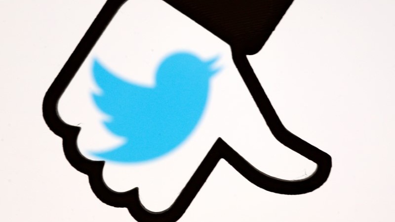 Iran Bans Foreign Social Media Networks in Schools