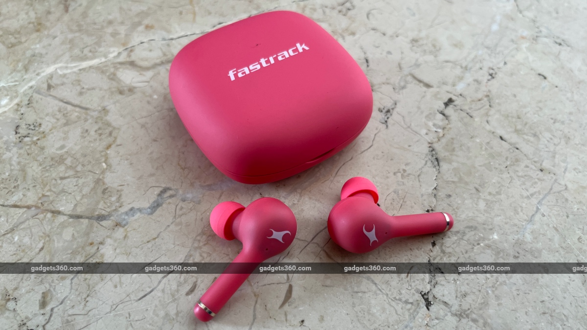 Fastrack Reflex Tunes FT4 True Wireless Earphones Review: Eye-Catching