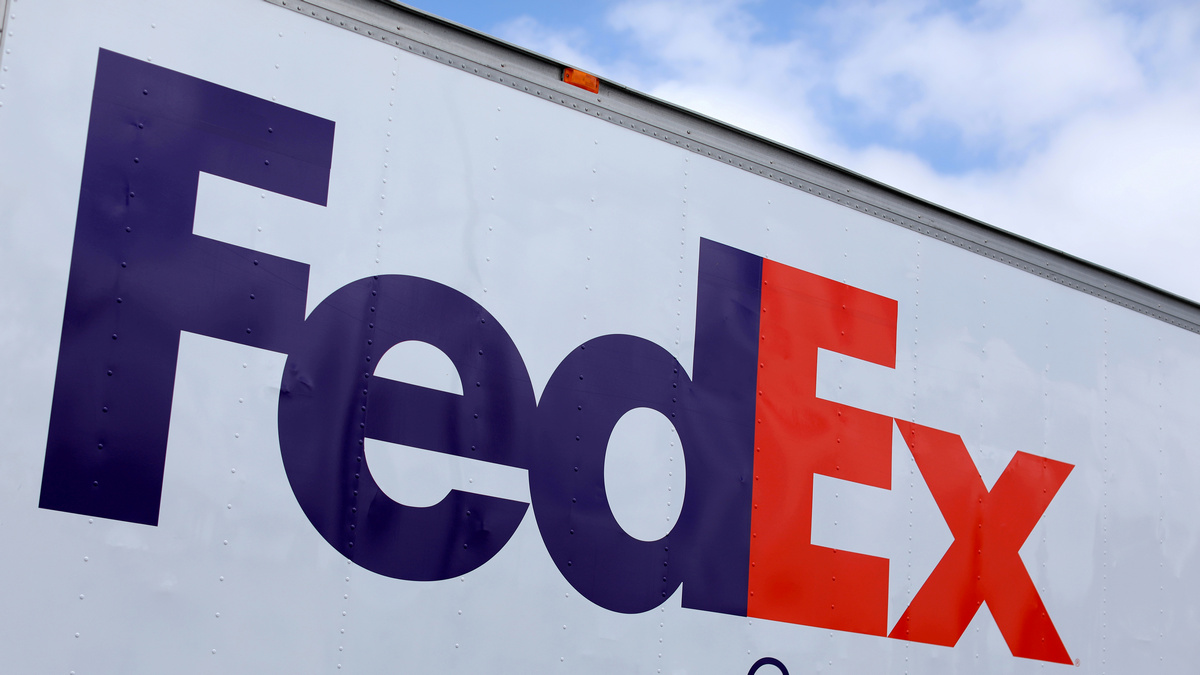 FedEx Misses Delivery of Huawei Package to US, China Paper Says Retaliation Threatened