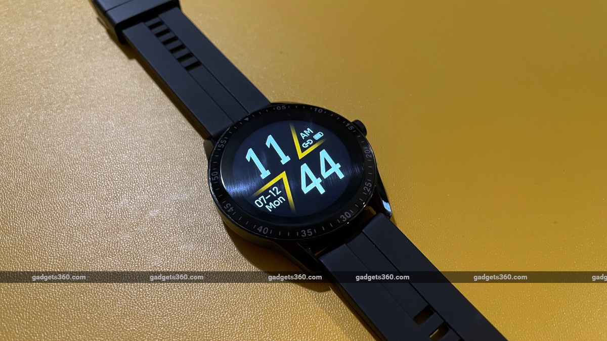 Fire-Boltt Talk Smartwatch Review: A Wrist-Worn Bluetooth Speaker
