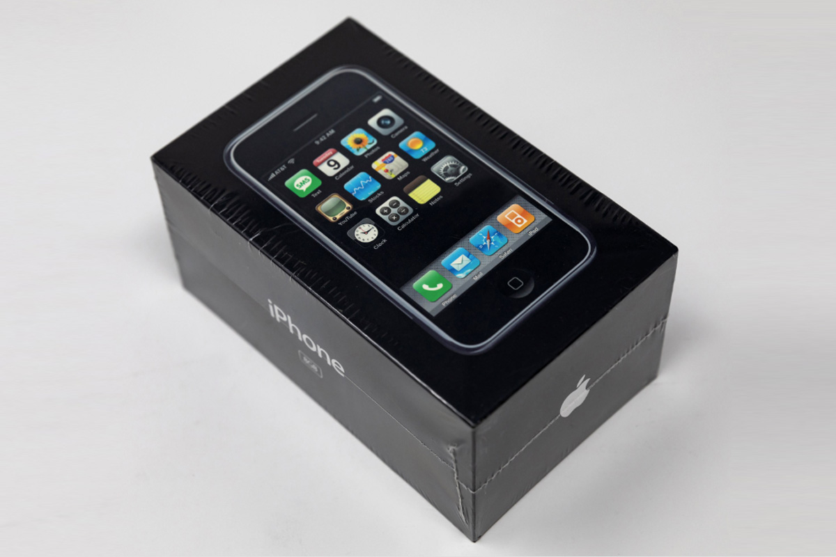 First Generation iPhone Sells for Way More Than Latest iPhone 14 Pro at Auction