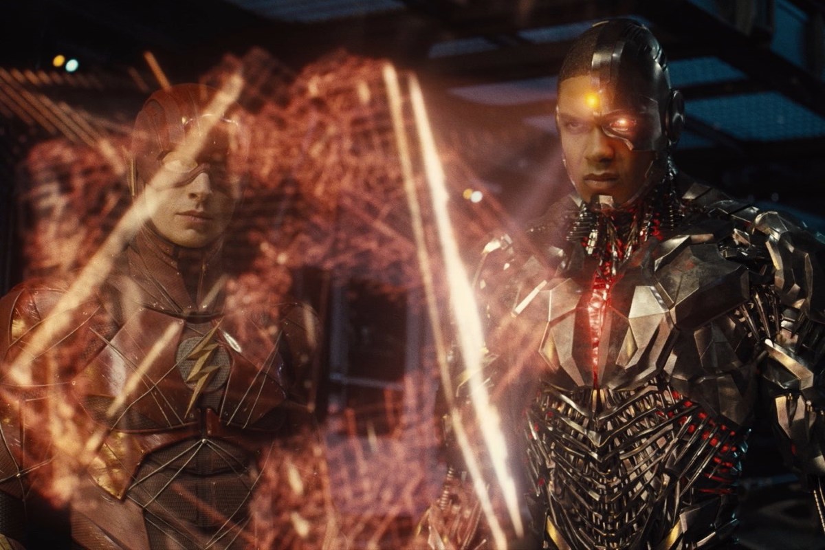 Zack Snyder to Break Down Justice League Trailer in Black-and-White on Tuesday