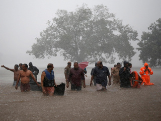 Kerala Floods: Airtel, BSNL, Vodafone-Idea Offer Voice, Data Benefits to Customers