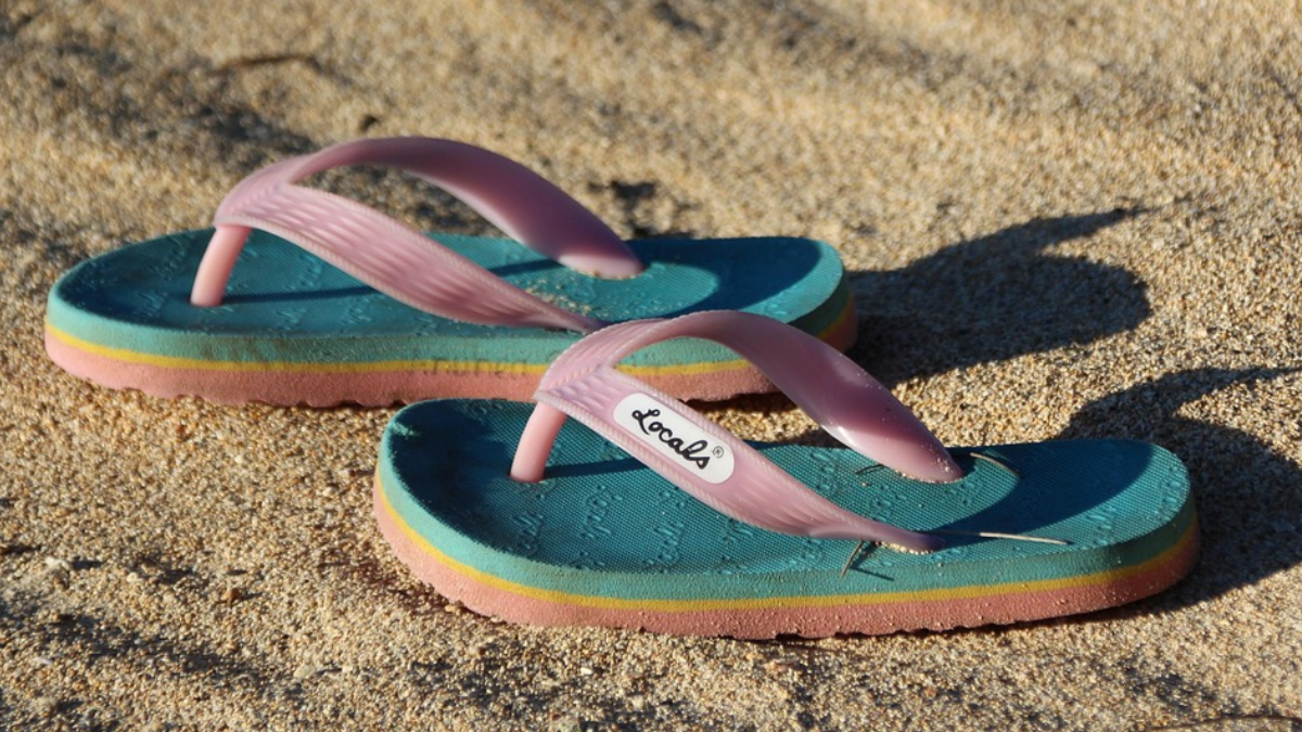 From Comfort to Style: The Best Footwear for Long Travel Days From Comfort to Style: The Best Footwear for Long Travel Days