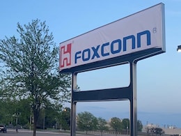 Foxconn to Ease COVID-19 Restrictions at Biggest iPhone Factory in China, End 'Closed Loop' System Foxconn to Ease COVID-19 Restrictions at Biggest iPhone Factory in China, End 'Closed Loop' System