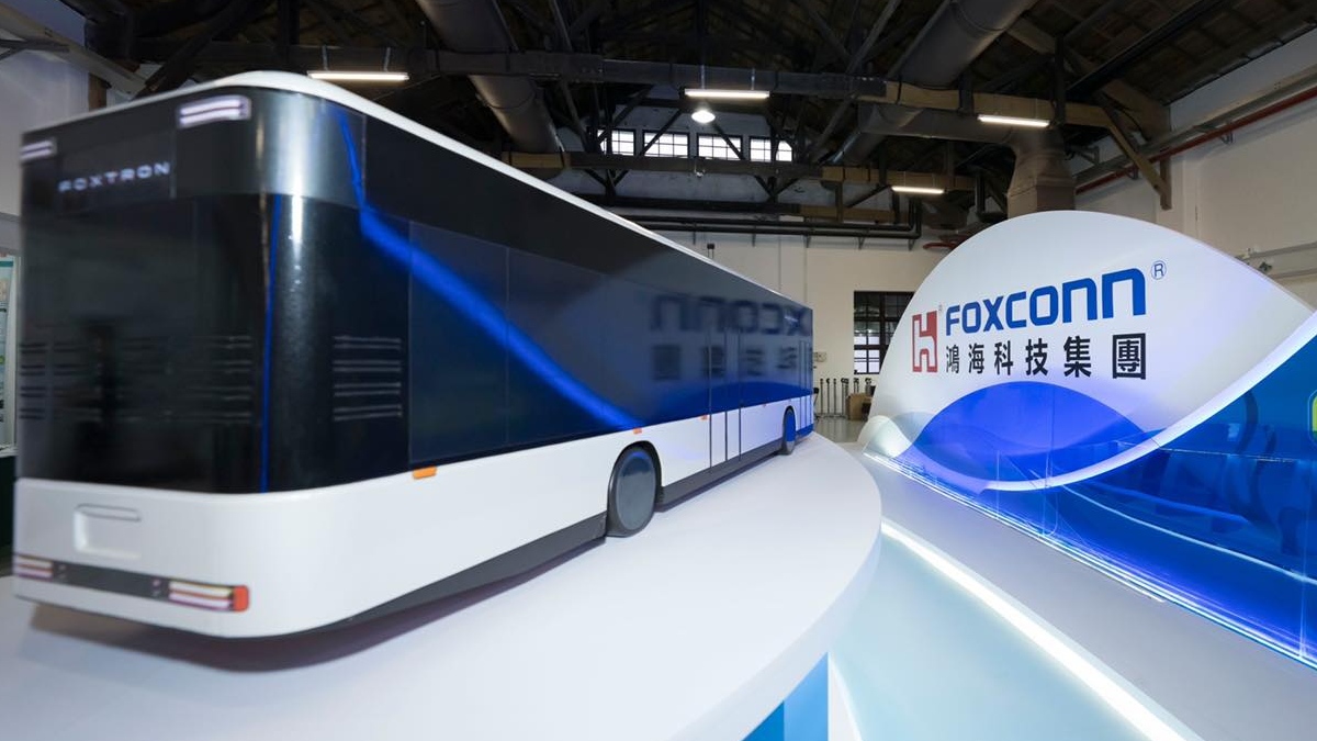 Foxconn Unveils Pickup, Crossover Models; Wants Customers to 'Sell a Lot of EVs': All Details