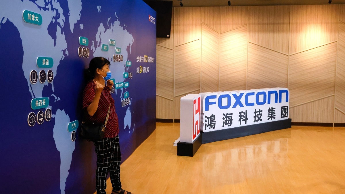 iPhone Assembler Foxconn in Talks With TSMC and TMH to Set Up Semiconductor Fabrication Units in India: Report